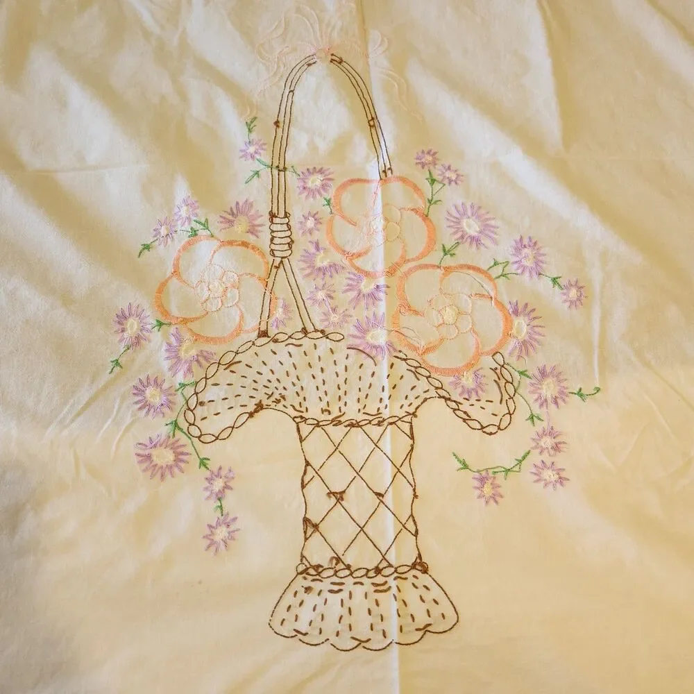 Vintage Hand Embroidered Floral Cottage White 101